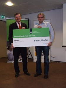 pictures/uitreiking Energie Make-over Bistro Sharlot door Loek Hermans M.JPG